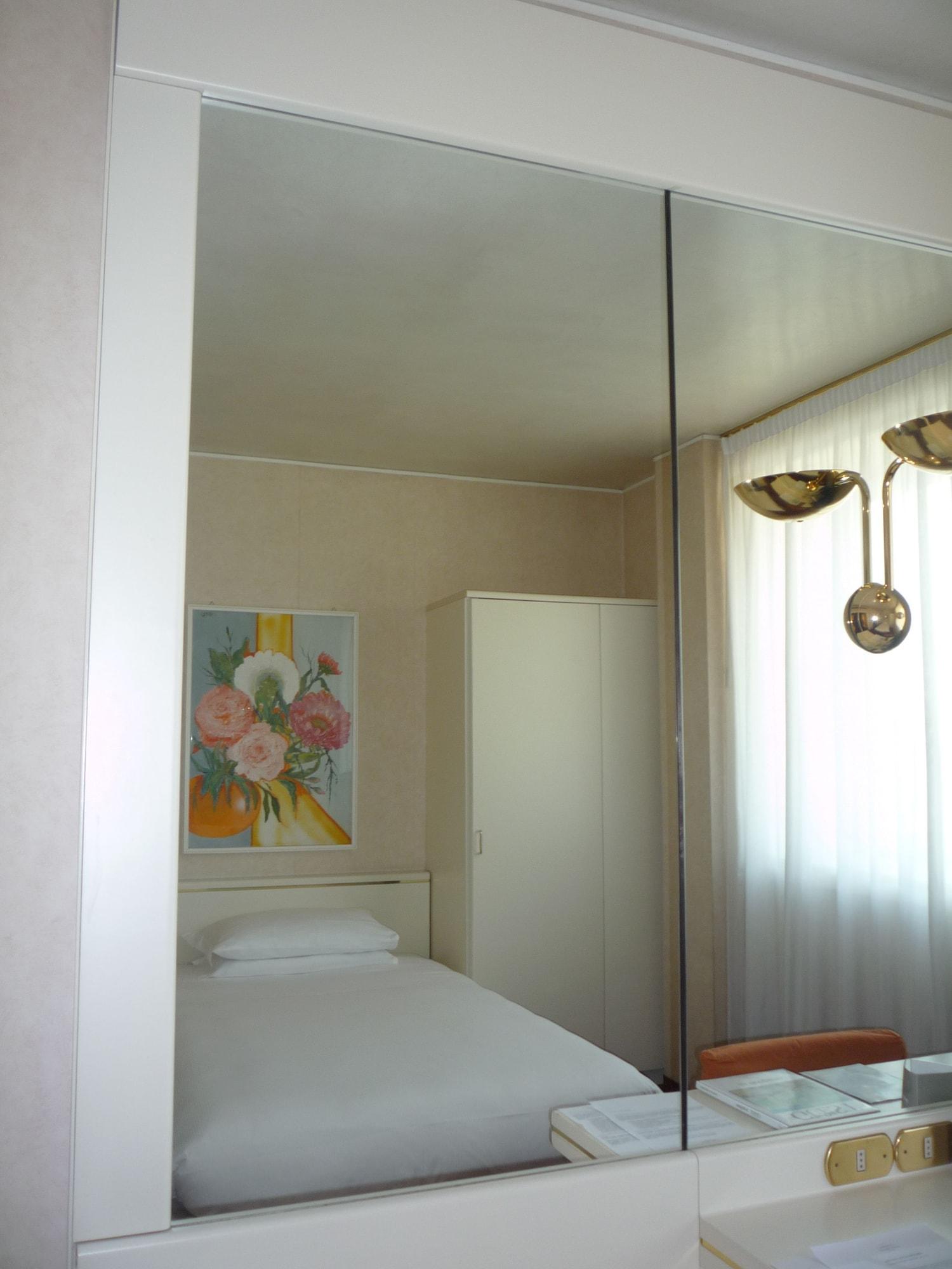 Starhotels Cristallo Palace Hotell 4*