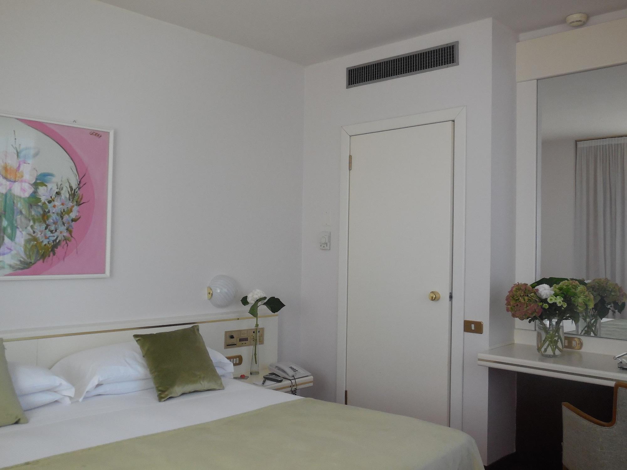 Starhotels Cristallo Palace Hotell